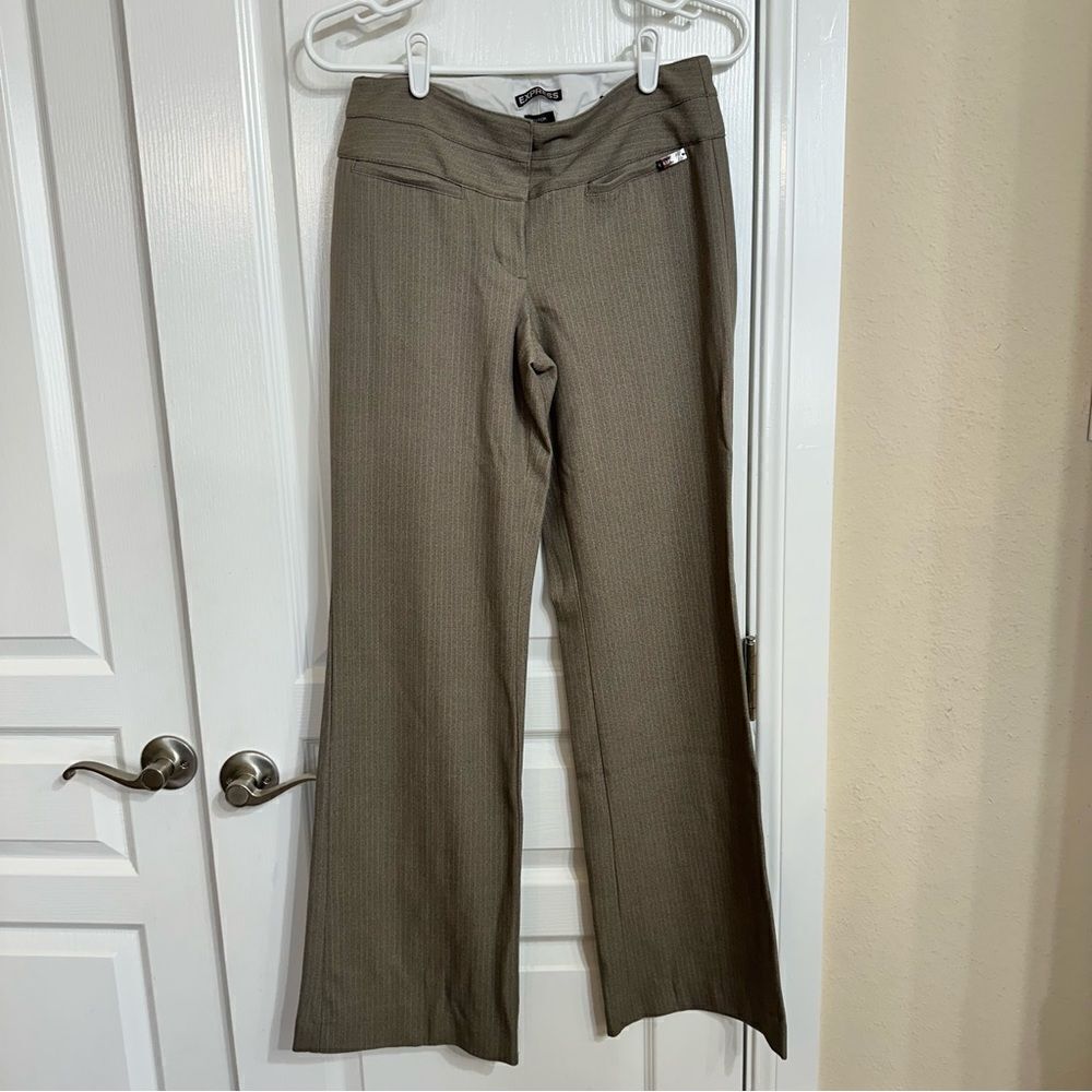 D1- Express Editor pinstriped dress pants with built in belt section